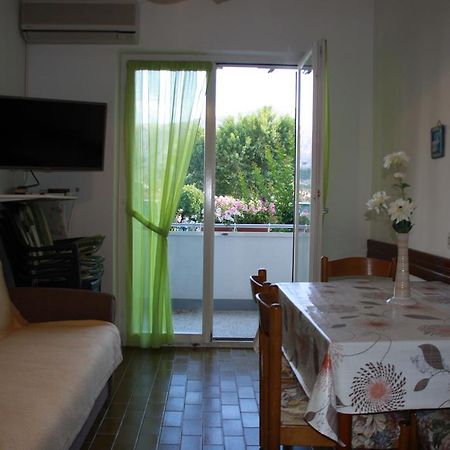 Mediterranean Oasis Apartments Baška Eksteriør billede